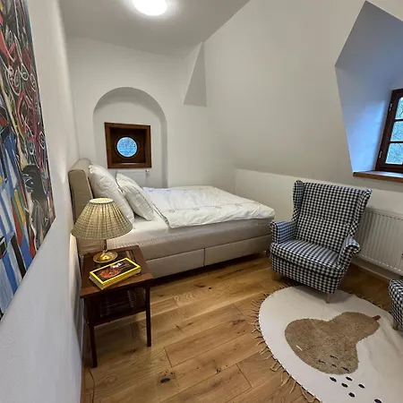 Apartman - Ostrůvek 203 *
