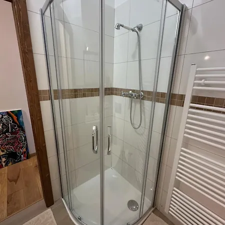 - Ostrůvek 203 Apartman
