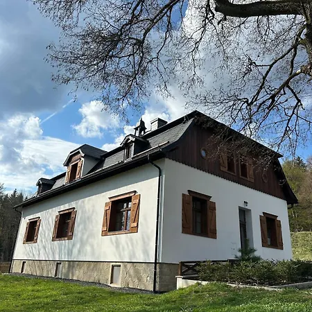 - Ostrůvek 203 Apartman